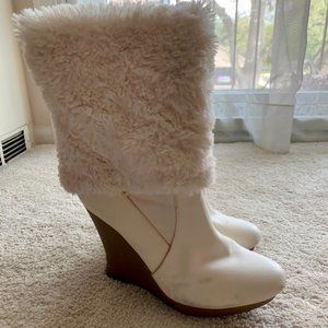 Jennifer Lopez Ivory Faux Fur Bootie 9.5